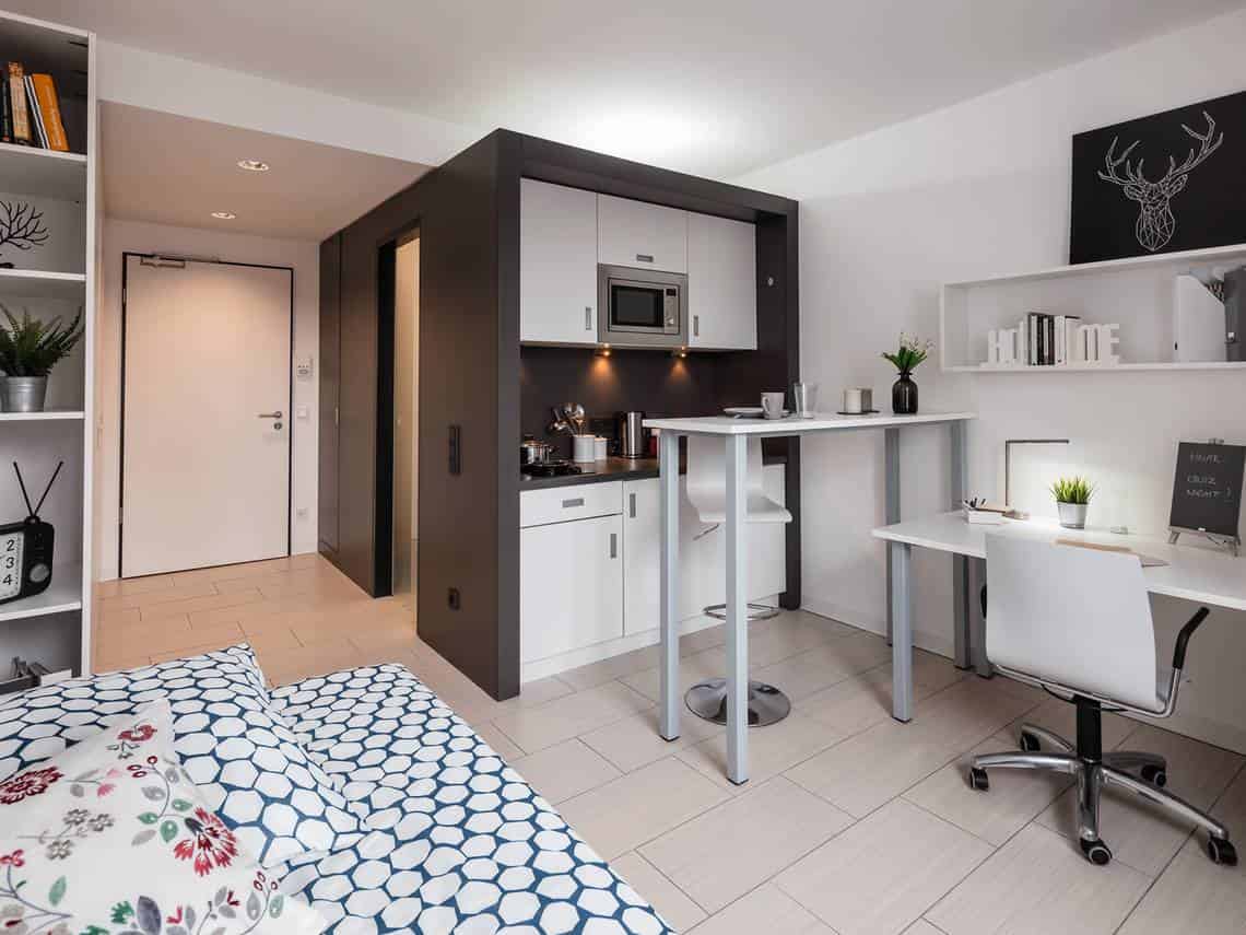 Kitchen?w=400&h=260&fit=crop&q=40&auto=format&trim=auto